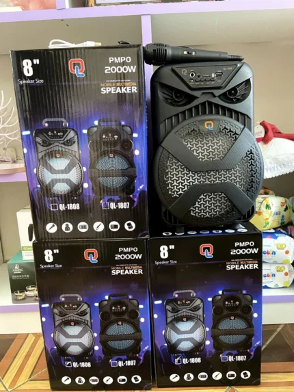 Parlante Bluetooth 8 (incluye Micrófono, Puerto USB, Micro SD, Radio)